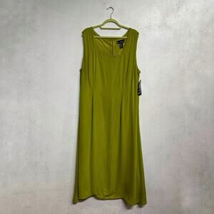 Mile Gabrielle Green Midi Dress Sz 24 NWT